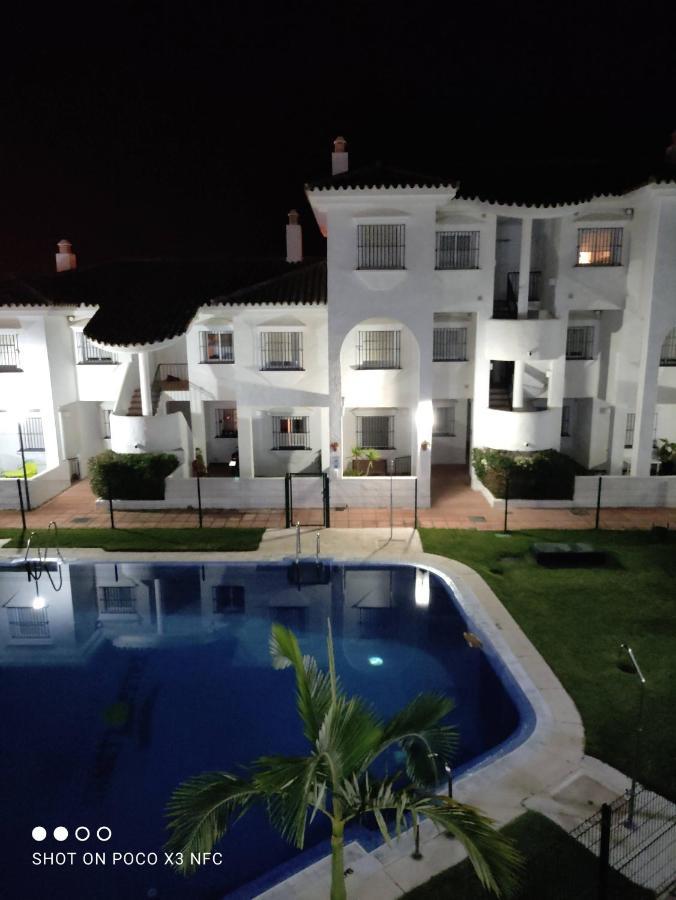 Apartamento vacacional máximo 4 personas Novo Sancti Petri Exterior foto